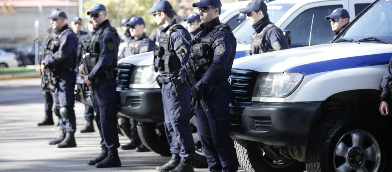 Η κυβέρνηση αυστηροποιεί σήμερα στον μέγιστο βαθμό τις απαγορεύσεις - ΕΛ.ΑΣ.: «Αν χρειαστεί θα επέμβουμε και σε σπίτια»